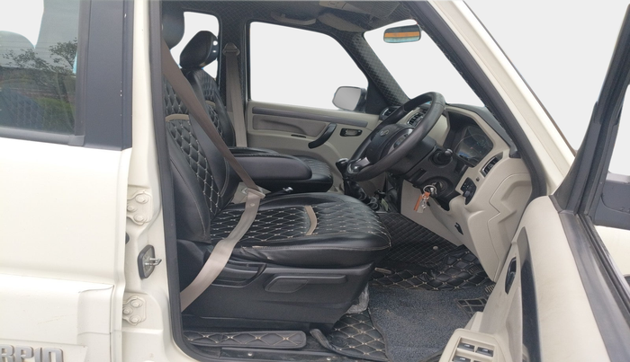 2019 Mahindra Scorpio S9, Diesel, Manual, 65,333 km, interior