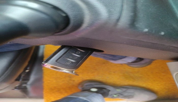 2019 Mahindra MARAZZO M6 7 STR, Diesel, Manual, 34,248 km, interior