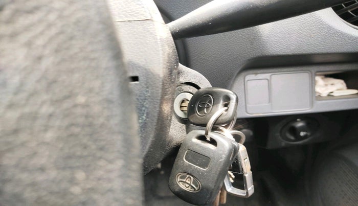 2012 Toyota Etios Liva G SP, Petrol, Manual, 75,306 km, interior