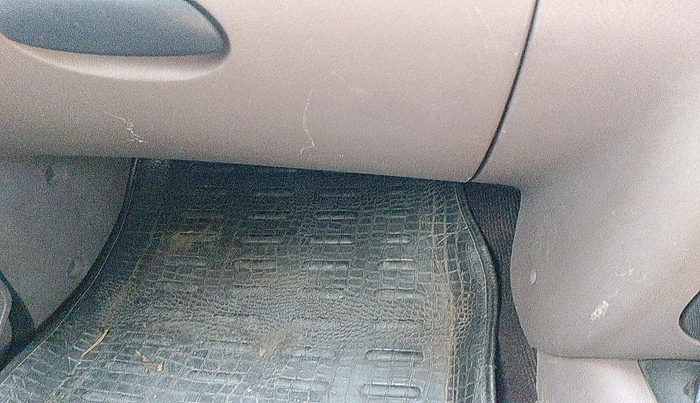 2011 Mahindra Scorpio VLX 2WD BS-III, Diesel, Manual, 1,02,641 km, interior