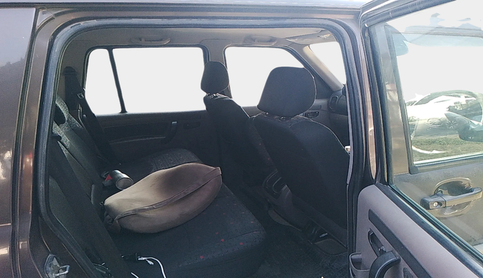 2011 Mahindra Scorpio VLX 2WD BS-III, Diesel, Manual, 1,02,641 km, interior