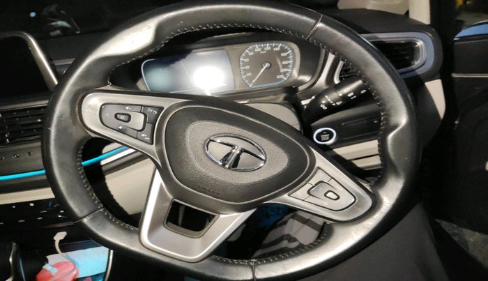 2023 Tata ALTROZ XZA, Petrol, Automatic, 21,975 km, interior