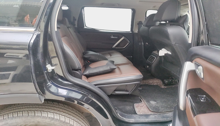 2024 Mahindra SCORPIO-N Z8 S Diesel MT 2WD 7 STR, Diesel, Manual, 20,067 km, interior