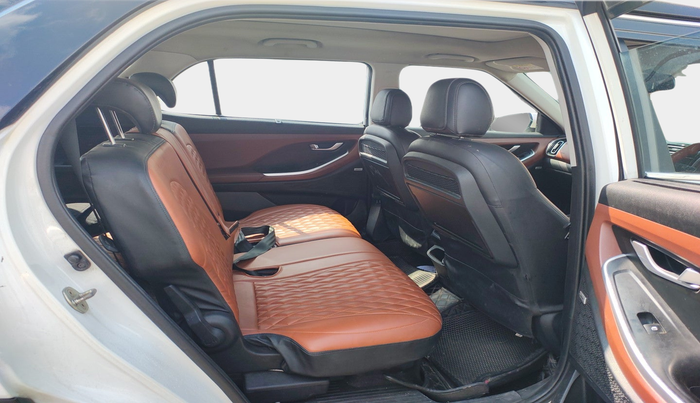 2021 Hyundai ALCAZAR PLATINUM(O) 7STR 1.5 AT, Diesel, Automatic, 88,234 km, interior
