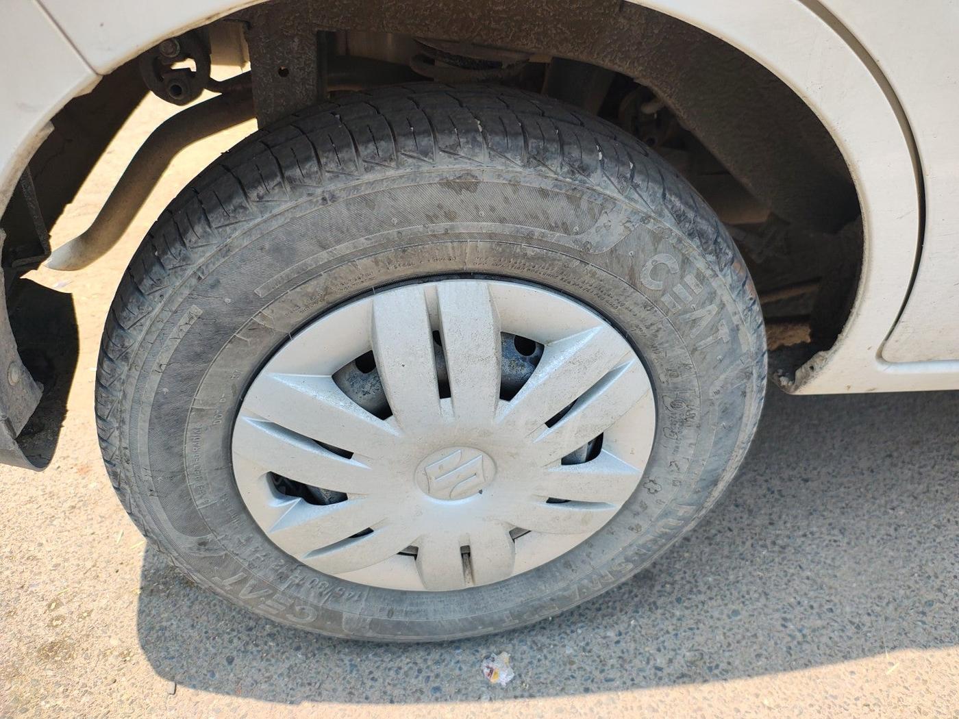 2022 Maruti Alto LXI O, Petrol, Manual, 14,307 km, tyre