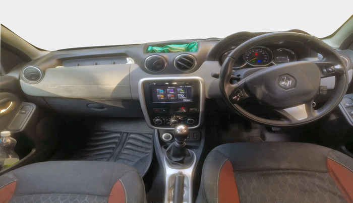 2015 Renault Duster 110 PS RXZ 4X4 MT DIESEL, Diesel, Manual, 1,01,715 km, interior