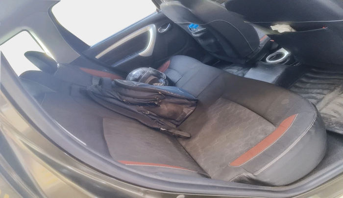 2015 Renault Duster 110 PS RXZ 4X4 MT DIESEL, Diesel, Manual, 1,01,715 km, interior