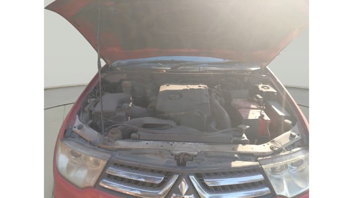 2014 Mitsubishi Pajero Sport 2.5 MT 4X4, Diesel, Manual, 2,62,177 km, exterior