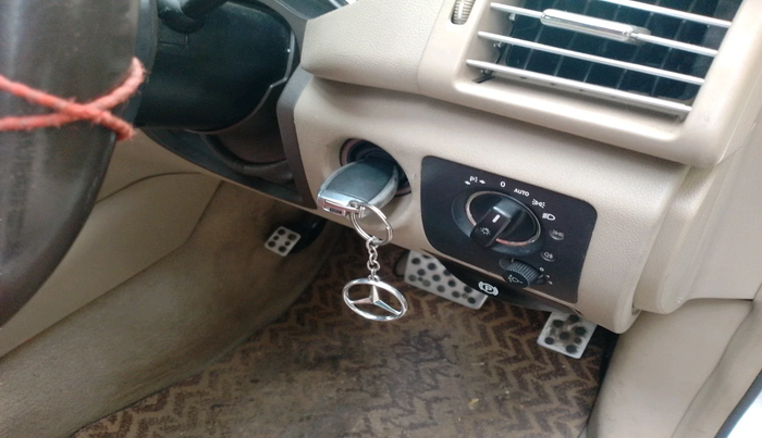 2012 Mercedes Benz R Class R 350 CDI AT, Diesel, Automatic, 1,38,895 km, interior