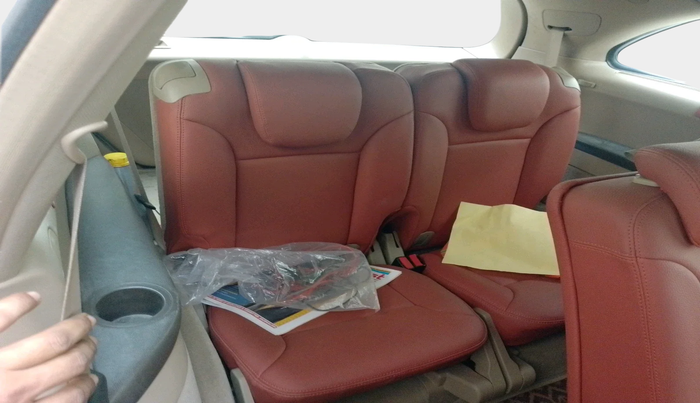 2012 Mercedes Benz R Class R 350 CDI AT, Diesel, Automatic, 1,38,895 km, interior