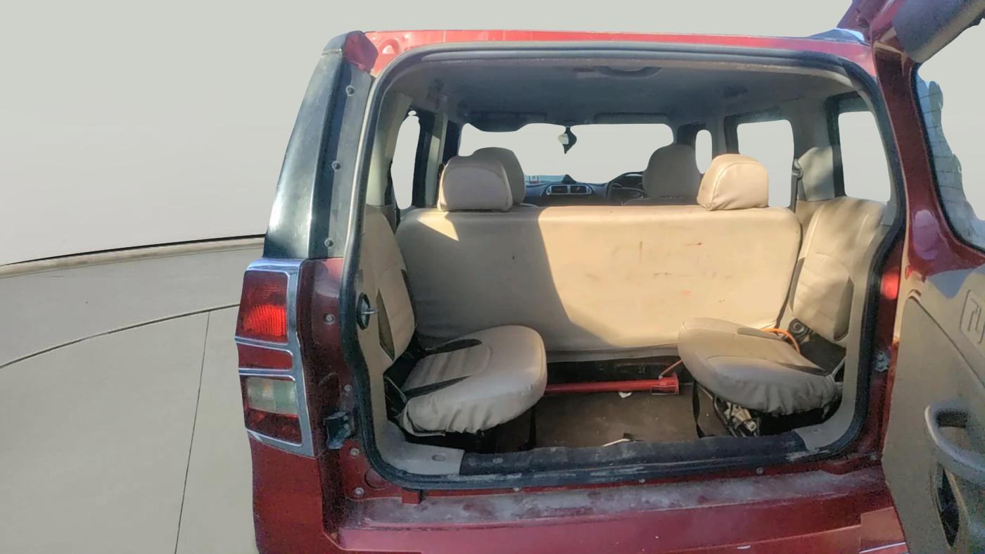 2018 Mahindra TUV300 T8, Diesel, Manual, 76,521 km, exterior