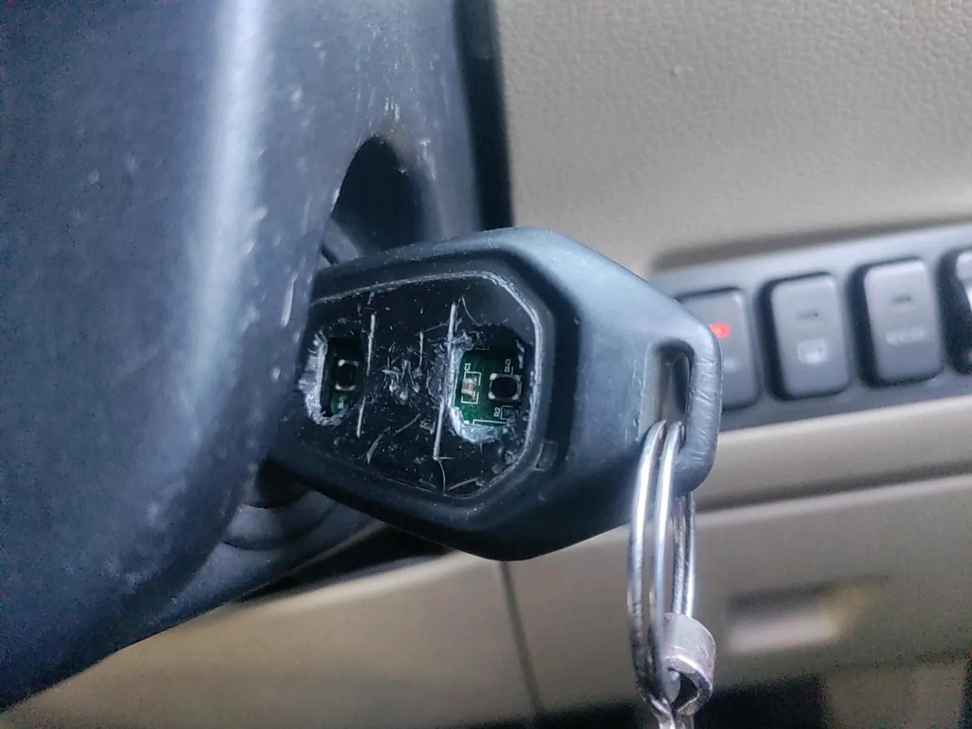 2018 Mahindra TUV300 T8, Diesel, Manual, 76,521 km, interior