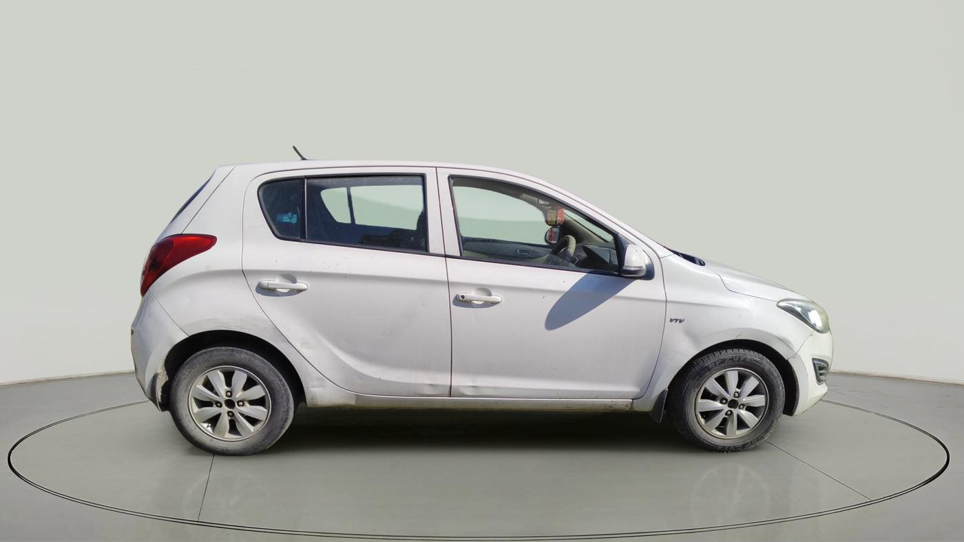 2013 Hyundai i20 SPORTZ 1.2, Petrol, Manual, 84,086 km, exterior
