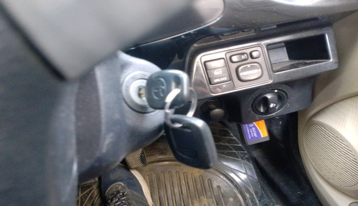 2017 Toyota Etios Liva VXD, Diesel, Manual, 1,72,438 km, interior