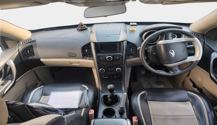 2015 Mahindra XUV500 W6, Diesel, Manual, 86,152 km, interior