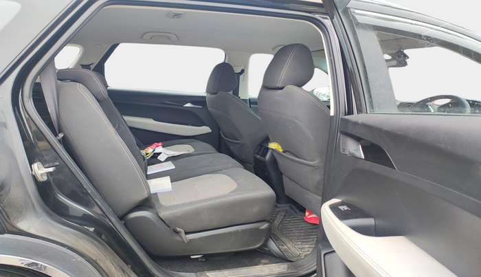 2021 MG HECTOR PLUS SUPER 1.5 PETROL TURBO HYBRID MT 7-STR, Petrol, Manual, 21,556 km, interior