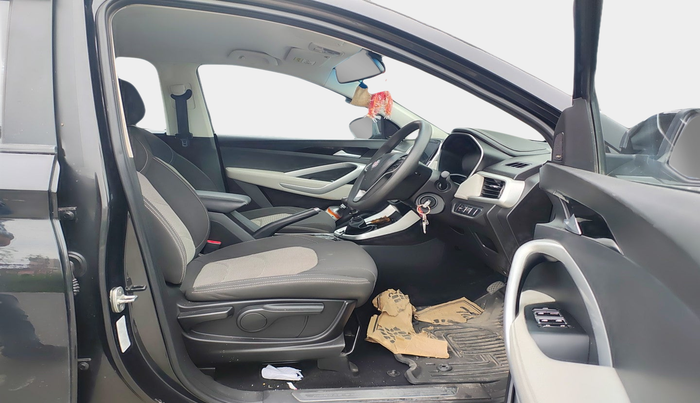 2021 MG HECTOR PLUS SUPER 1.5 PETROL TURBO HYBRID MT 7-STR, Petrol, Manual, 21,556 km, interior