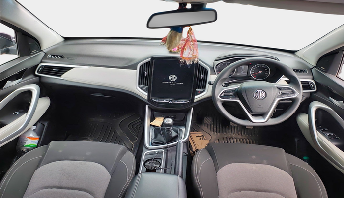 2021 MG HECTOR PLUS SUPER 1.5 PETROL TURBO HYBRID MT 7-STR, Petrol, Manual, 21,556 km, interior