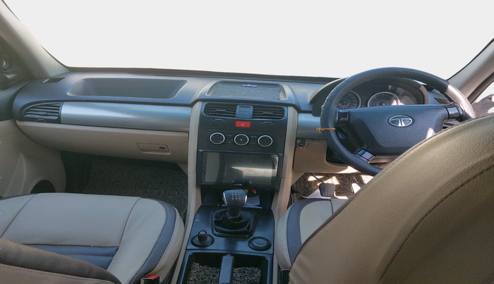 2013 Tata Safari Storme 2.2 LX 4X2, Diesel, Manual, 1,48,207 km, interior