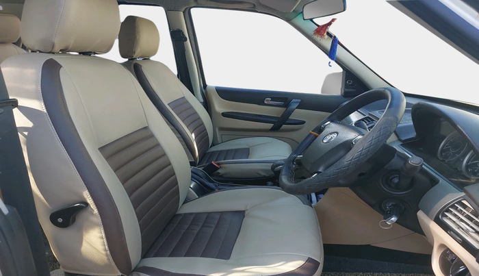 2013 Tata Safari Storme 2.2 LX 4X2, Diesel, Manual, 1,48,207 km, interior
