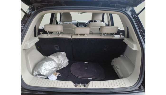 2021 Mahindra XUV300 W8 (O) 1.2 PETROL, Petrol, Manual, 40,443 km, exterior