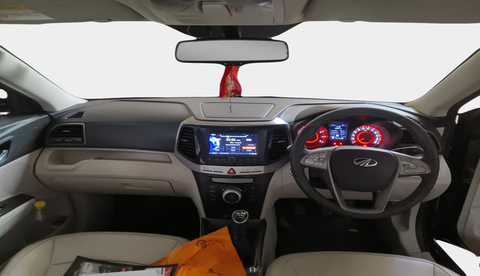 2021 Mahindra XUV300 W8 (O) 1.2 PETROL, Petrol, Manual, 40,443 km, interior