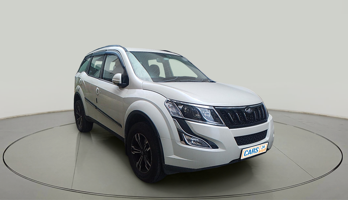 2016 Mahindra XUV500 W6, Diesel, Manual, 66,168 km, exterior