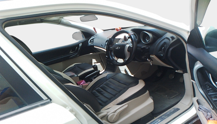 2016 Mahindra XUV500 W6, Diesel, Manual, 66,168 km, interior