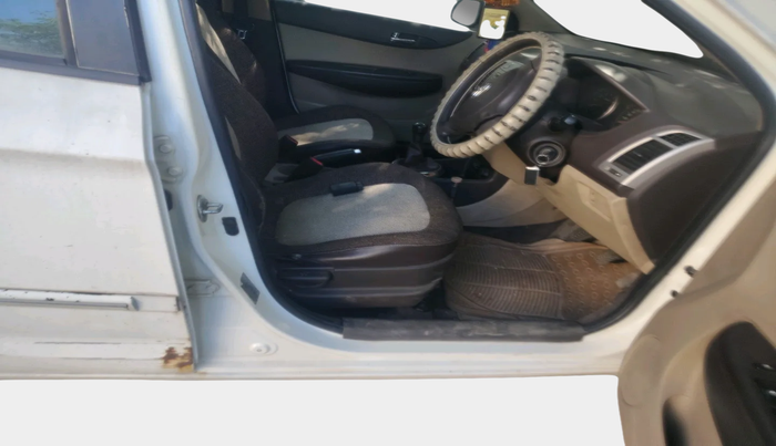 2010 Hyundai i20 MAGNA 1.2, Petrol, Manual, 48,000 km, interior