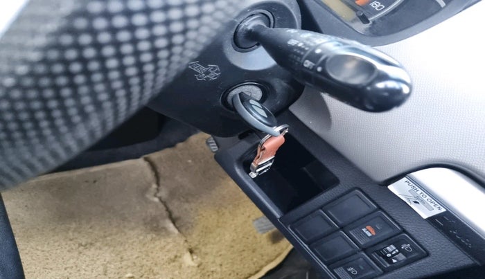 2016 Maruti Wagon R 1.0 VXI, Petrol, Manual, 84,008 km, interior