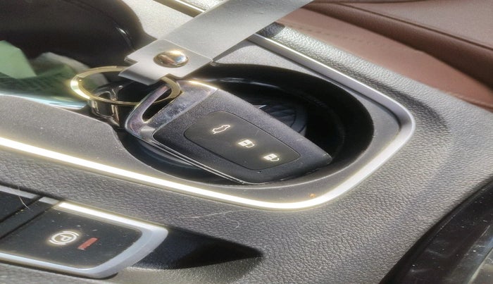 2021 MG HECTOR PLUS SHARP 1.5 PETROL TURBO CVT 6-STR, Petrol, Automatic, 13,034 km, interior