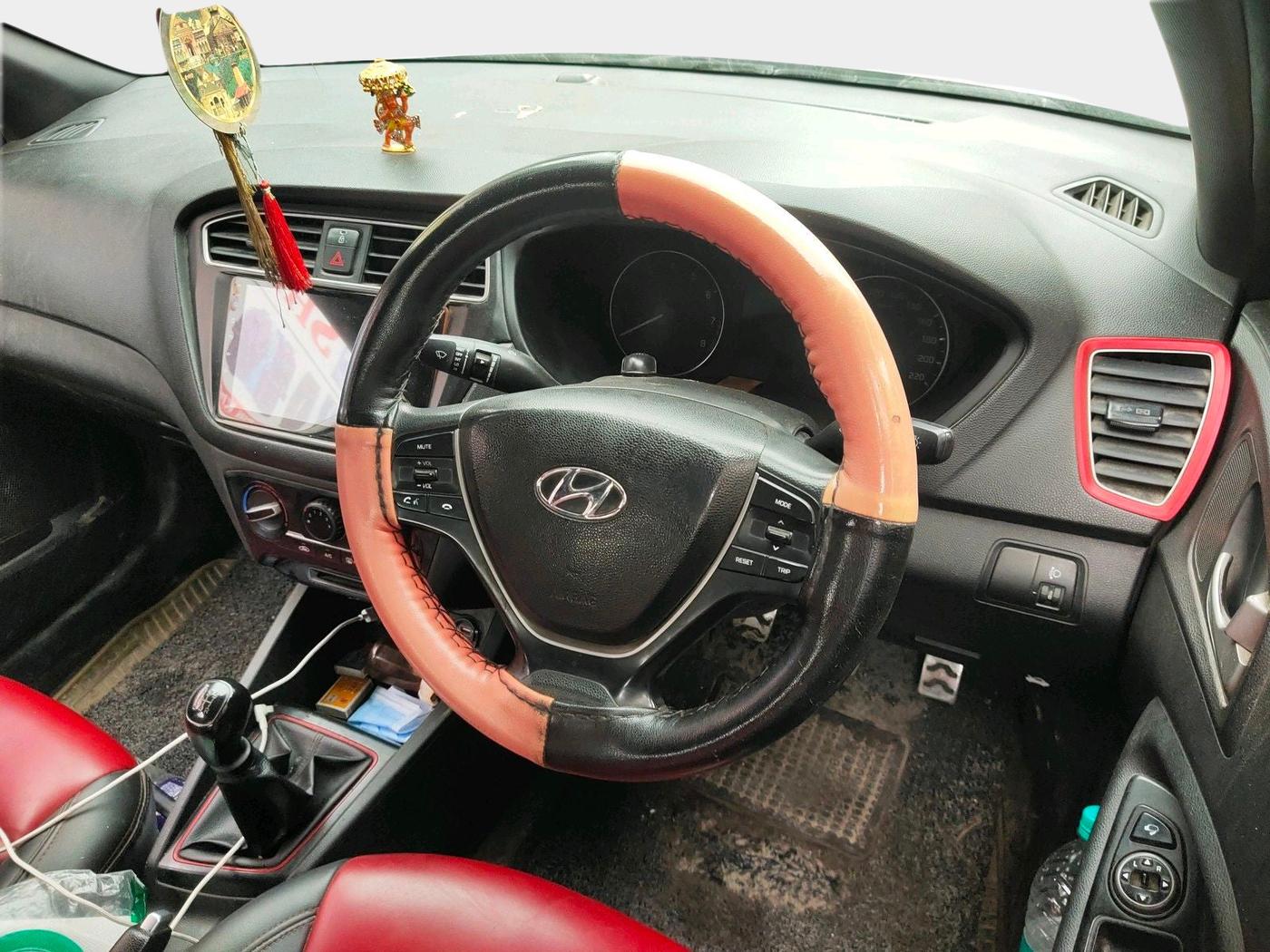 2019 Hyundai i20 Active 1.2 S, Petrol, Manual, 87,378 km, interior