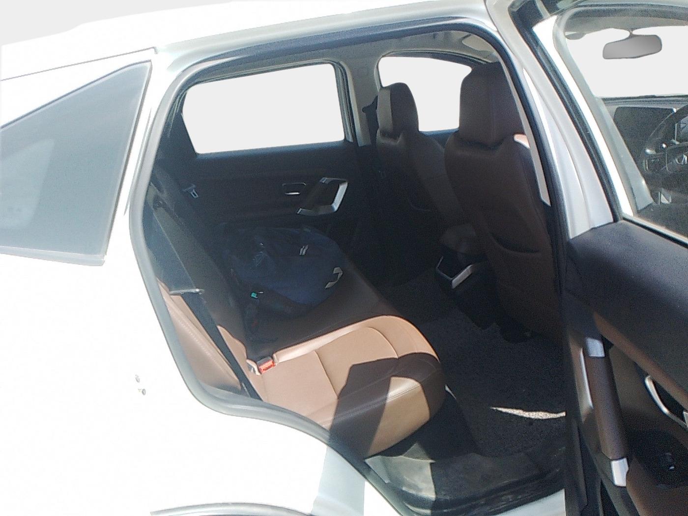 2019 Tata Harrier XZ 2.0L, Diesel, Manual, 1,32,264 km, interior