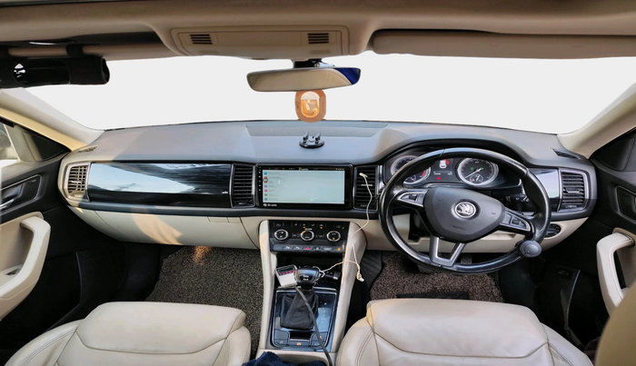 2017 Skoda Kodiaq STYLE 2.0 TDI 4X4 AT, Diesel, Automatic, 1,20,236 km, interior