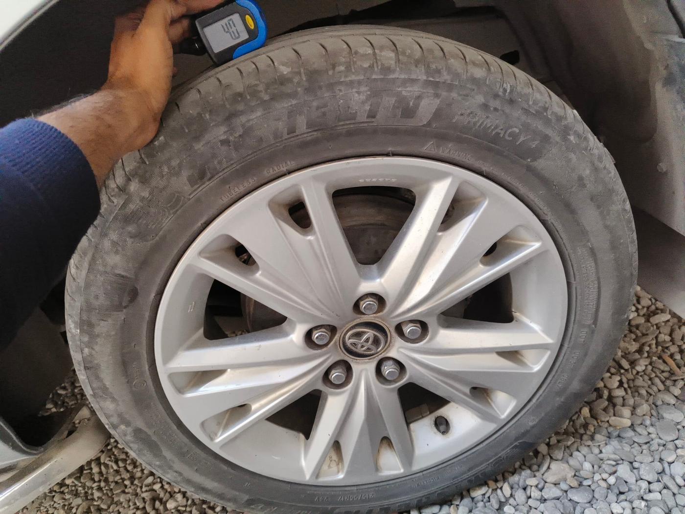 2018 Toyota Innova Crysta 2.8 ZX AT 7 STR, Diesel, Automatic, 92,500 km, tyre