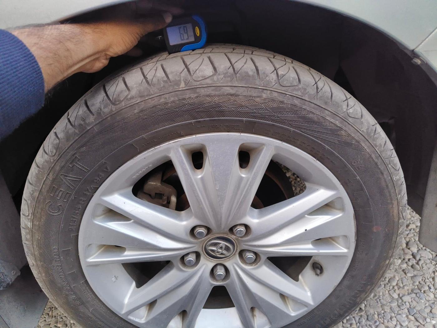 2018 Toyota Innova Crysta 2.8 ZX AT 7 STR, Diesel, Automatic, 92,500 km, tyre