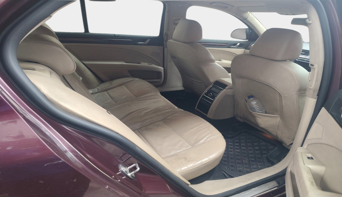 2013 Skoda Superb ELEGANCE 2.0 TDI CR AT, Diesel, Automatic, 92,000 km, interior