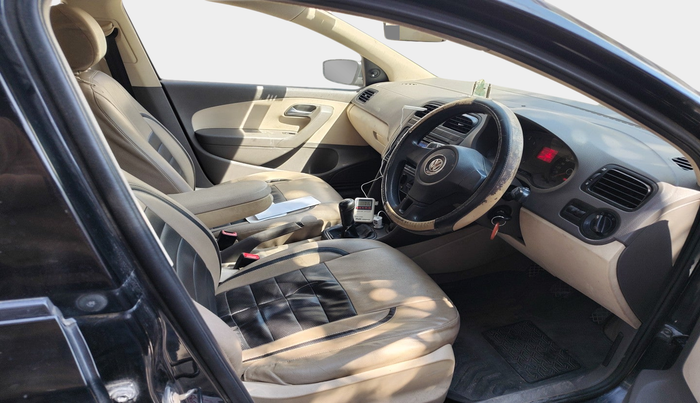 2013 Volkswagen Vento TRENDLINE 1.6, Petrol, Manual, 79,050 km, interior
