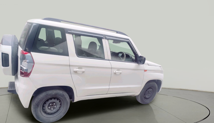 2018 Mahindra TUV300 T6 PLUS, Diesel, Manual, 1,22,447 km, exterior