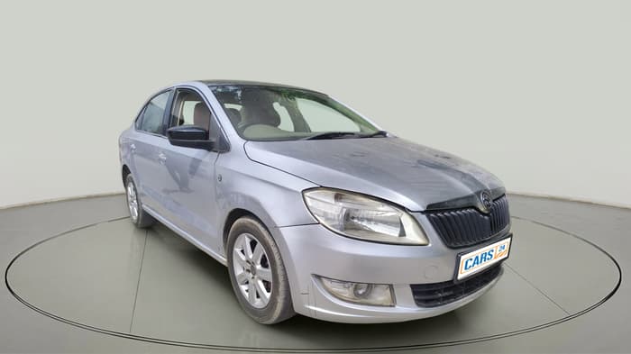 2014 Skoda Rapid 1.5 TDI CR AMBITION PLUS, Diesel, Manual, 1,30,928 km, exterior