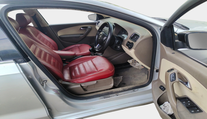 2014 Skoda Rapid 1.5 TDI CR AMBITION PLUS, Diesel, Manual, 1,09,572 km, interior