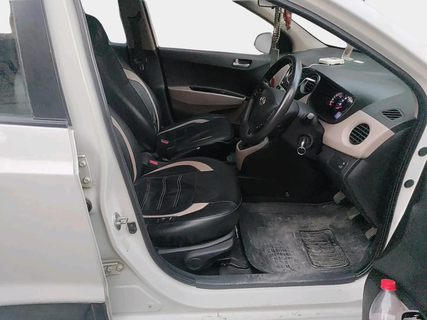2015 Hyundai Xcent S 1.2, Petrol, Manual, 69,101 km, interior