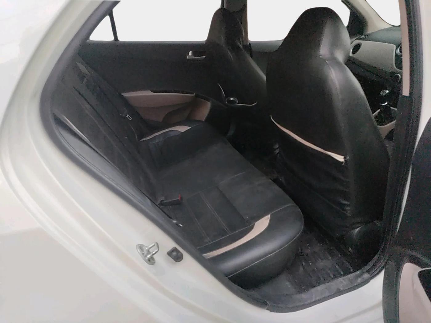 2015 Hyundai Xcent S 1.2, Petrol, Manual, 69,101 km, interior