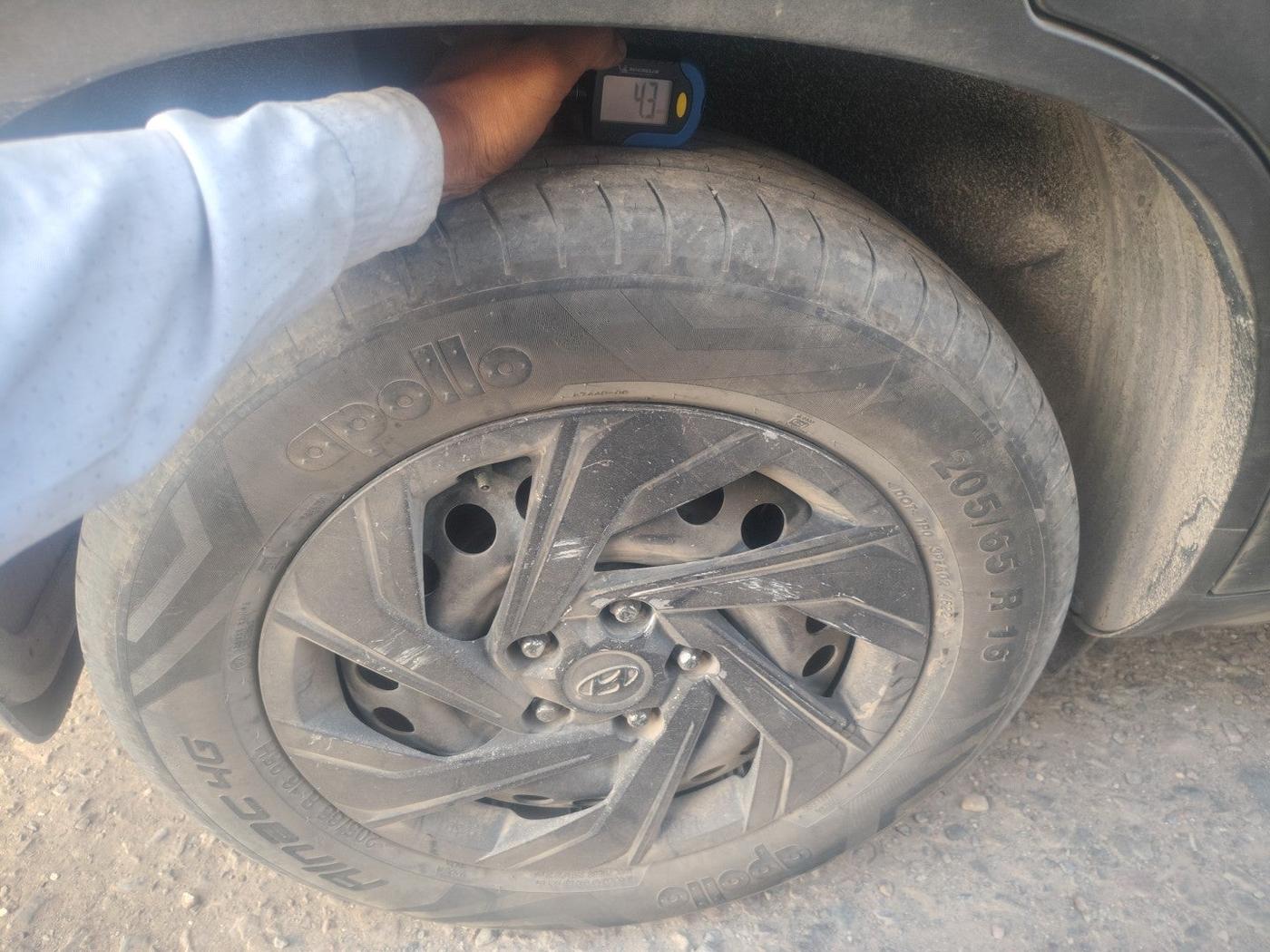2022 Hyundai Creta EX 1.5 PETROL, Petrol, Manual, 39,532 km, tyre