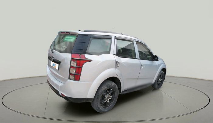 2016 Mahindra XUV500 W4, Diesel, Manual, 87,114 km, exterior