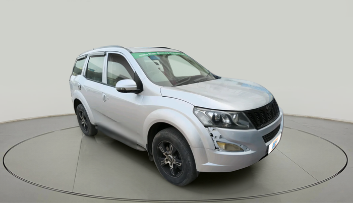 2016 Mahindra XUV500 W4, Diesel, Manual, 87,114 km, exterior