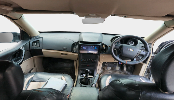 2016 Mahindra XUV500 W4, Diesel, Manual, 87,114 km, interior