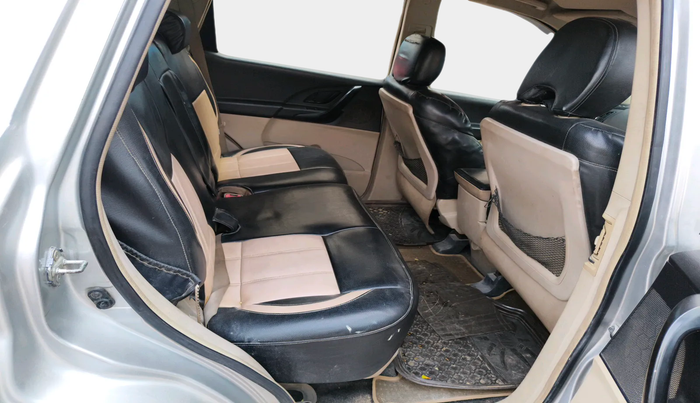 2016 Mahindra XUV500 W4, Diesel, Manual, 87,114 km, interior