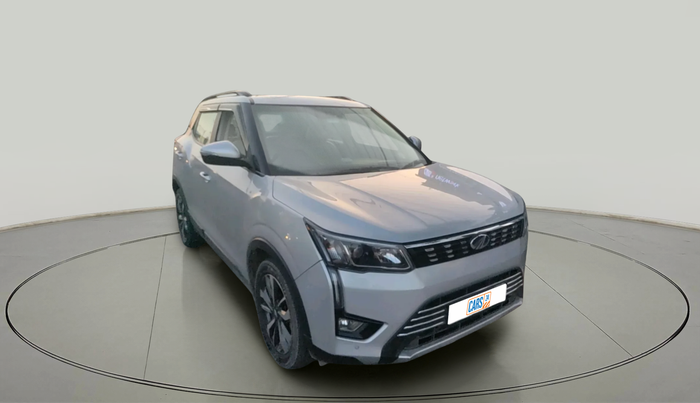2022 Mahindra XUV300 W8 (O) 1.5 DIESEL, Diesel, Manual, 94,478 km, exterior