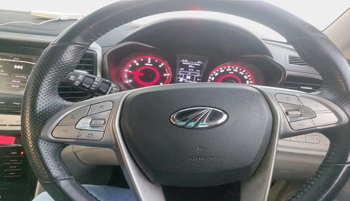 2022 Mahindra XUV300 W8 (O) 1.5 DIESEL, Diesel, Manual, 94,478 km, interior